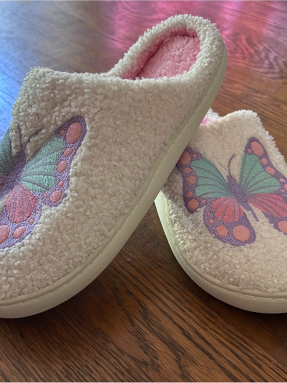 Cozy Pink Butterfly Slip-On Women's Slippers Size 9-10